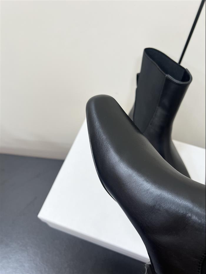 20251128174314356 370